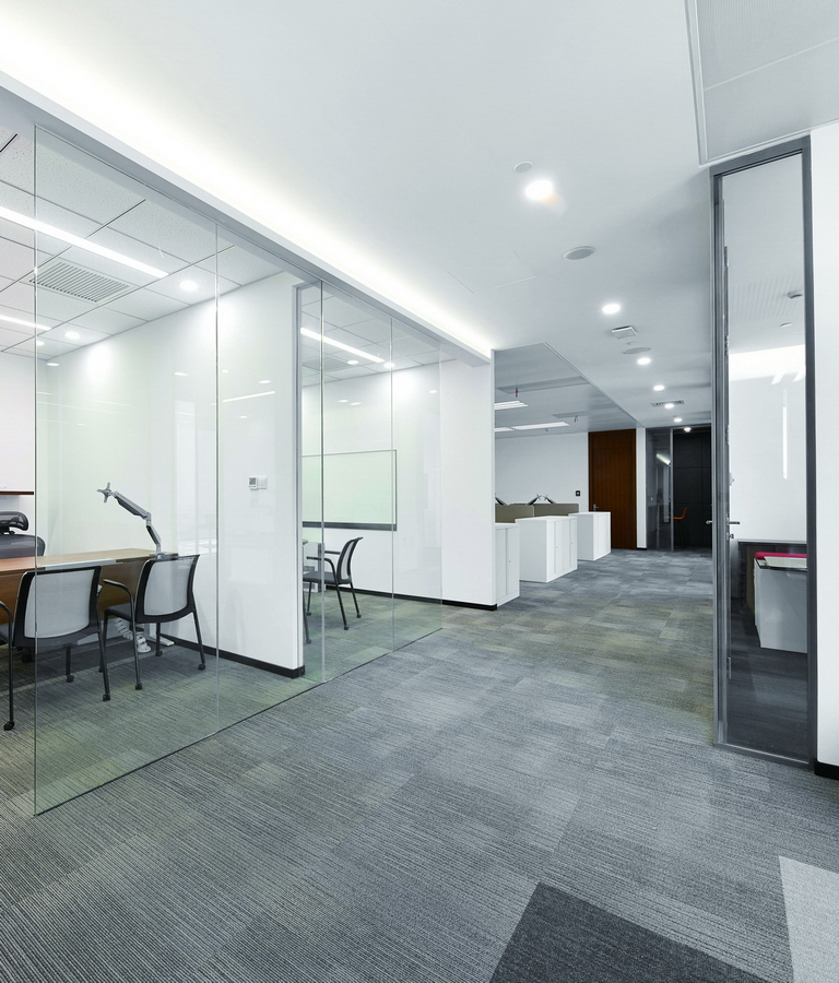 雅保化工(gong)辦(bàn)公(gōng)室裝(zhuang)修-辦(bàn)公(gōng)區(qu)2-pc